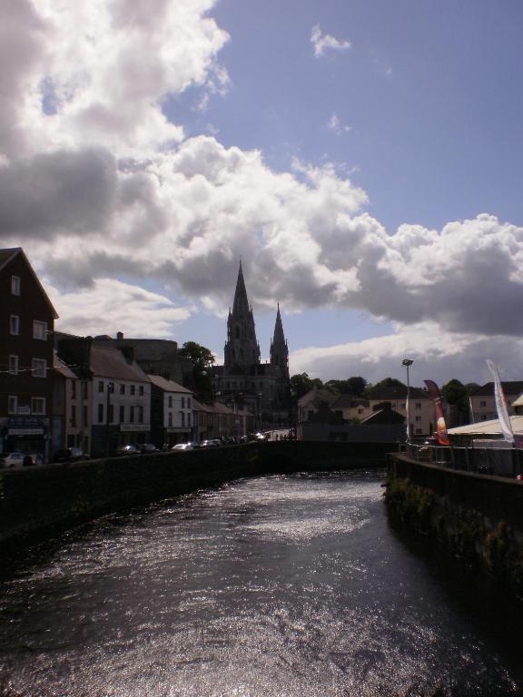 Kinlay House Hostel Cork Exteriör bild