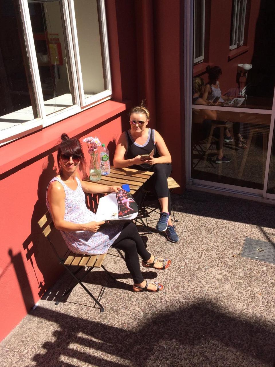 Kinlay House Hostel Cork Exteriör bild